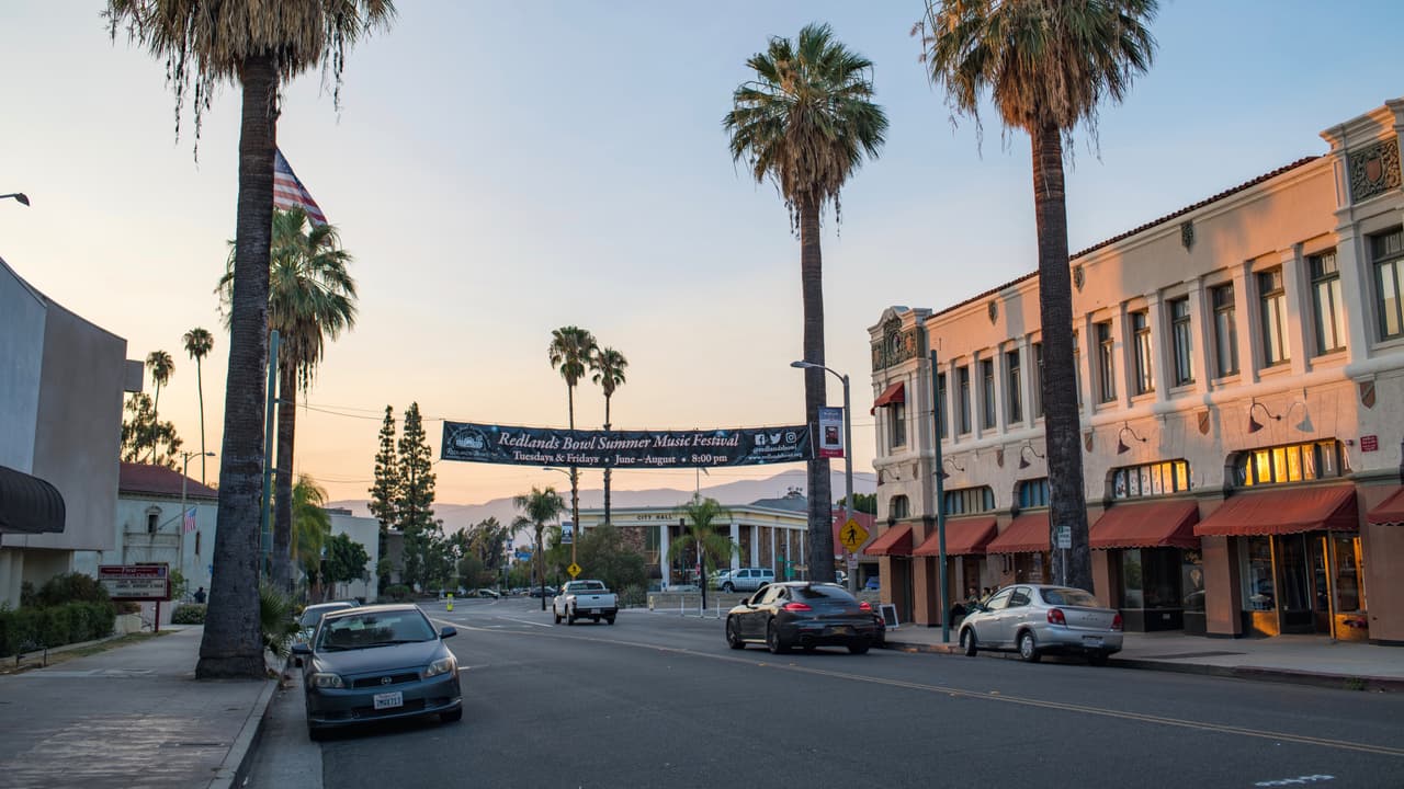 <h3 class="cms-h3-H3">14. San Bernardino, California</h3>
<br>Costo de propiedad y mantenimiento: 
<b>89</b>
<br>Tráfico e infraestructura: 
<b>40</b>
<br>Seguridad: 
<b>58</b>
<br>Acceso a vehículos y a su mantenimiento: 
<b>95</b>
<br>Dato curioso:
<b> San Bernardino, es la cuarta ciudad en EEUU con la mayor incidencia de robo de vehículos.</b>