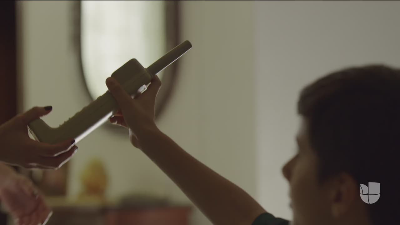 En esa década los teléfonos de casa comenzaban a ser inalámbricos, las personas poco a poco se libraban del cable.