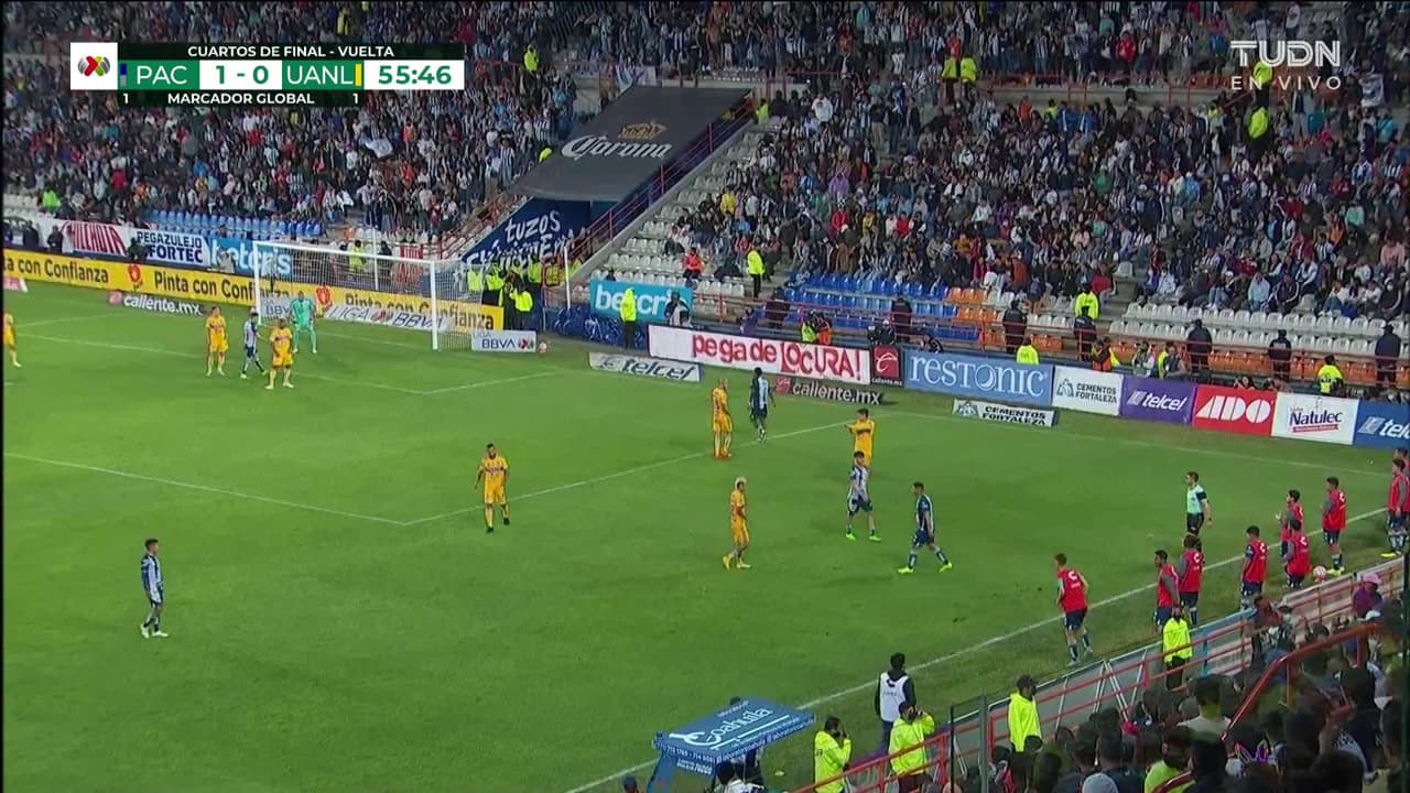 ¡TIRO ATAJADO! disparo por Víctor Guzmán.