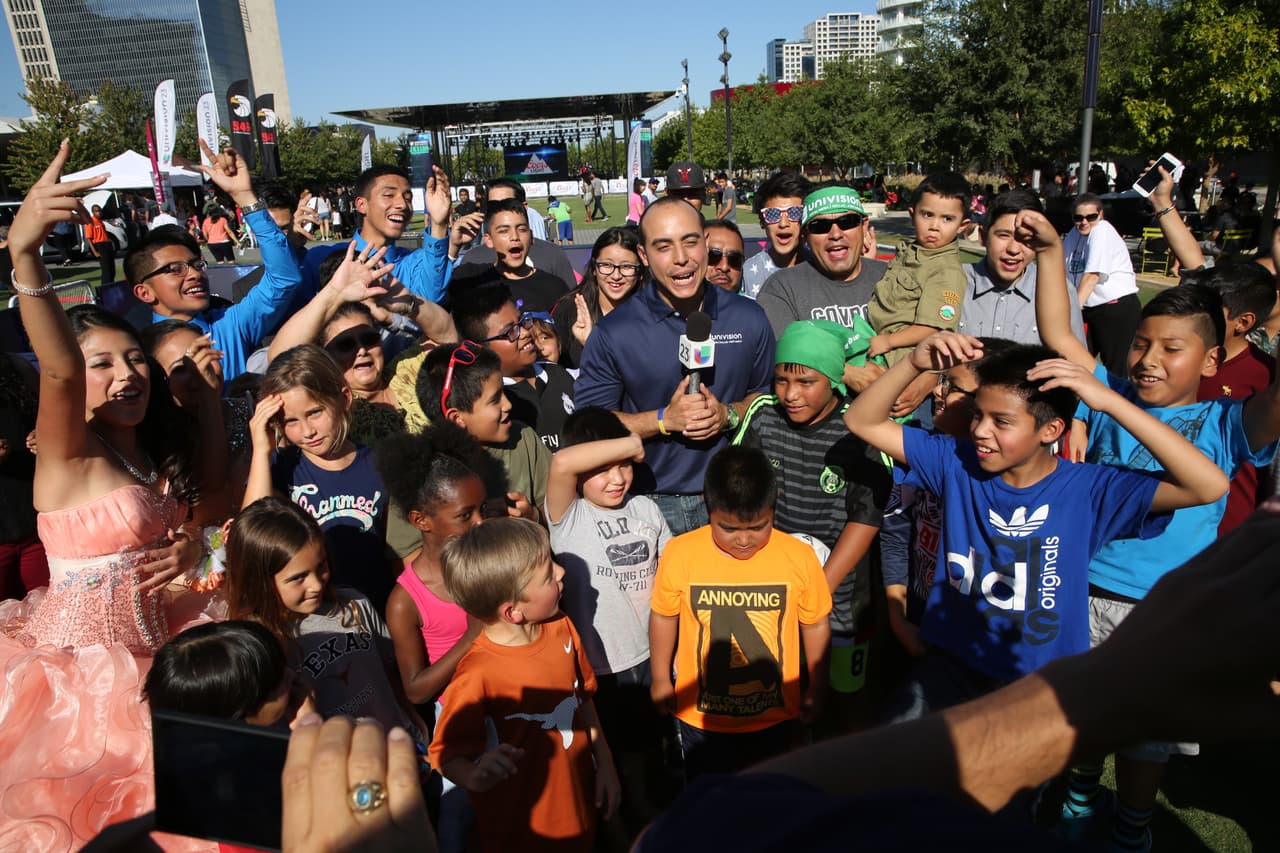 Miles disfrutaron al aire libre del partido México vs Estados Unidos