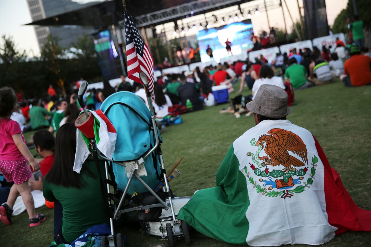 Miles disfrutaron al aire libre del partido México vs Estados Unidos