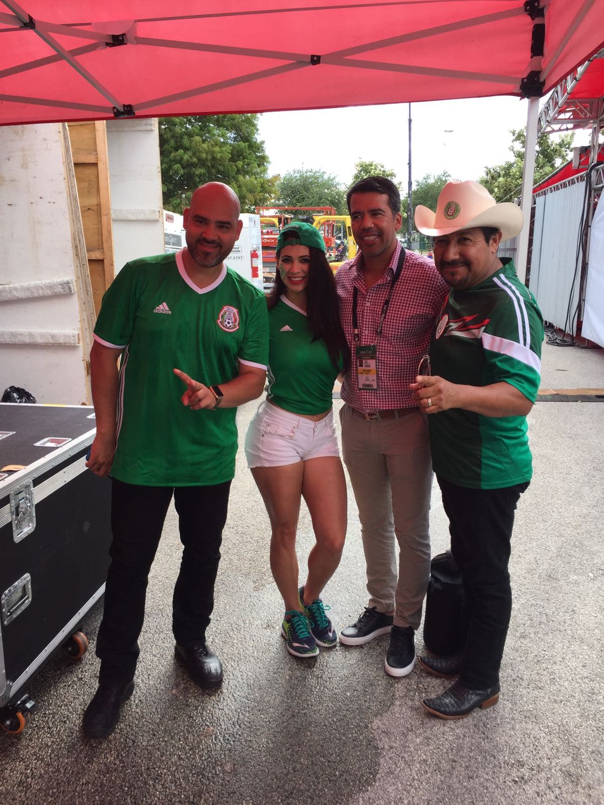 'El Bueno, La Mala y El Feo' más mexicanos que el chile en Houston.