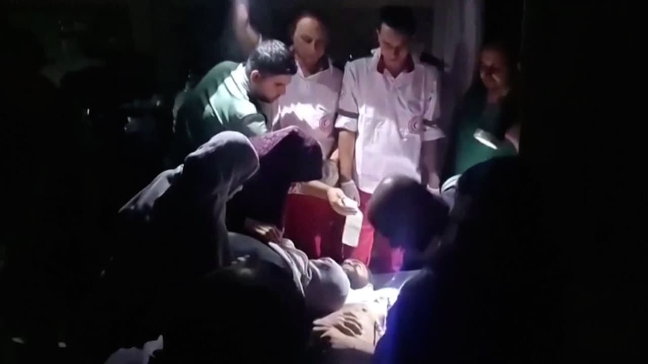 La falta de oxígeno y medicamentos amenaza a los enfermos en el hospital más grande de Gaza