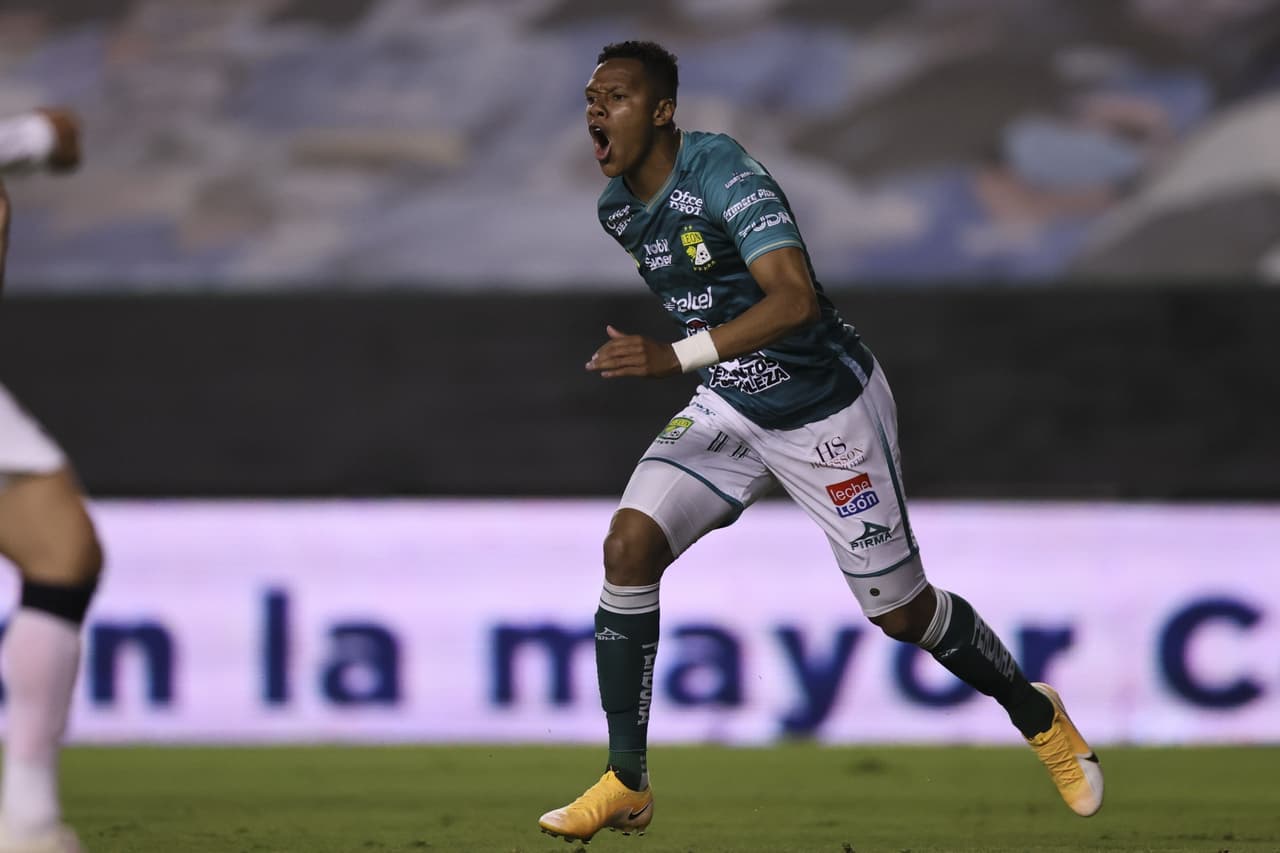 El lateral izquierdo del actual campeón es el mejor defensor del futbol mexicano. Su valor actual en el mercado es de 10 millones de dólares.