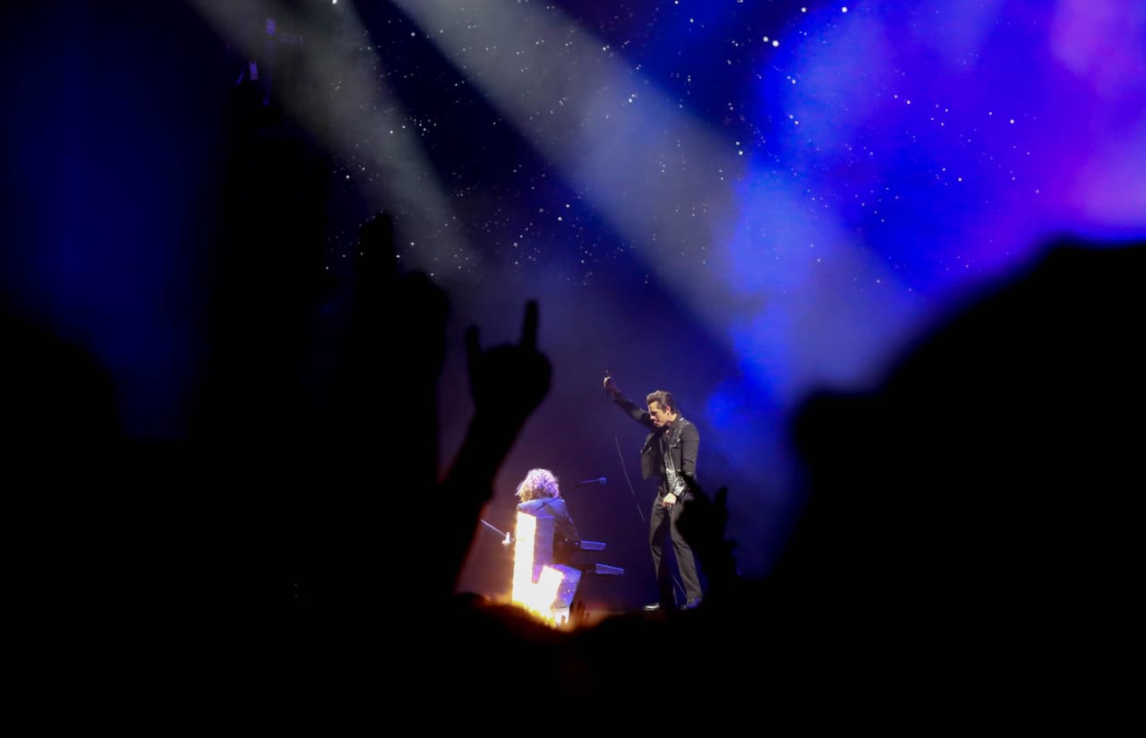 Desde disfraces de unicornios hasta atuendos muy veraniegos, pero eso sí muy buena vibra. Aquí una galería de fotos de la moda y el ambiente de Lollapalooza.