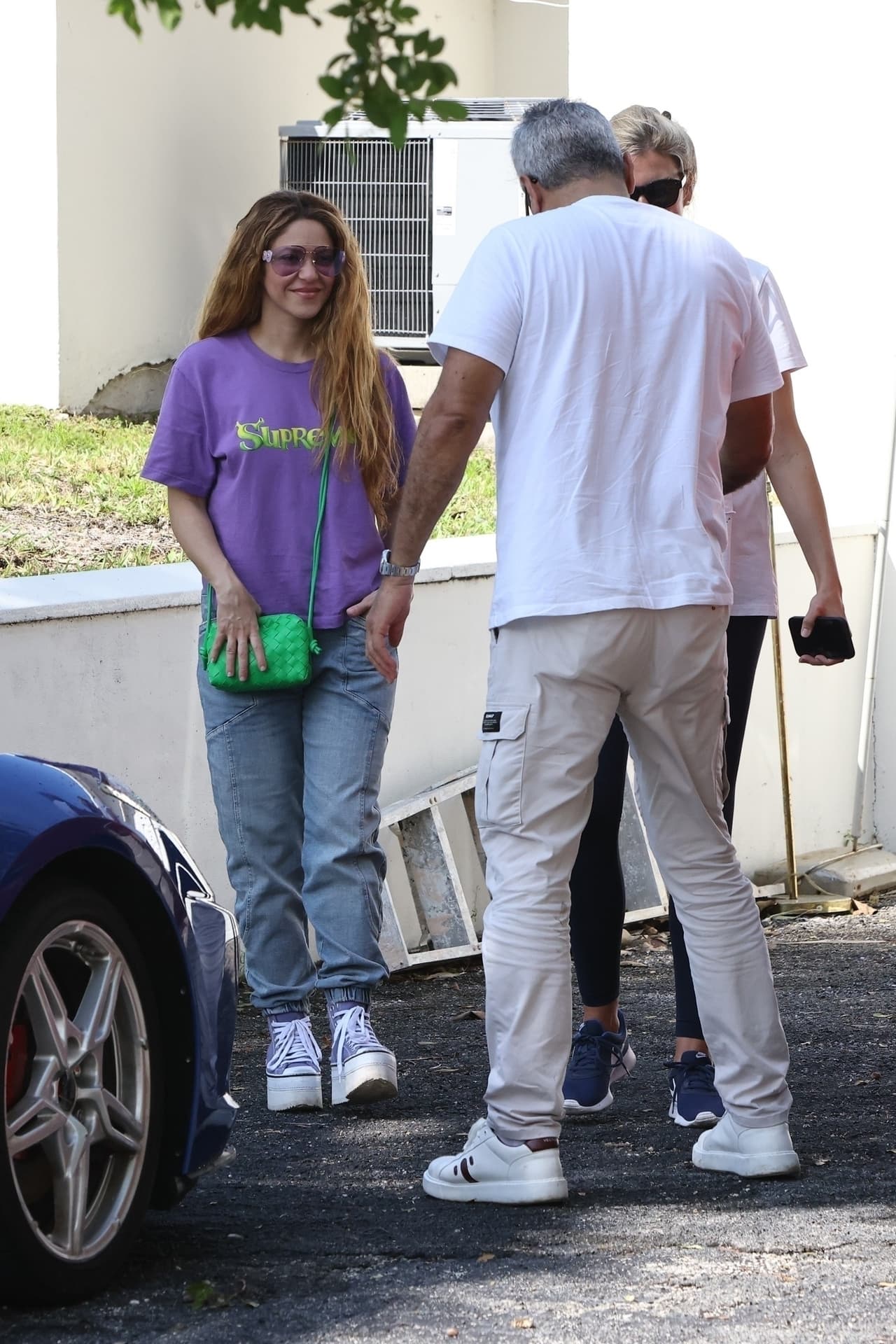 Shakira reaparece tras visita de Piqué en Miami.