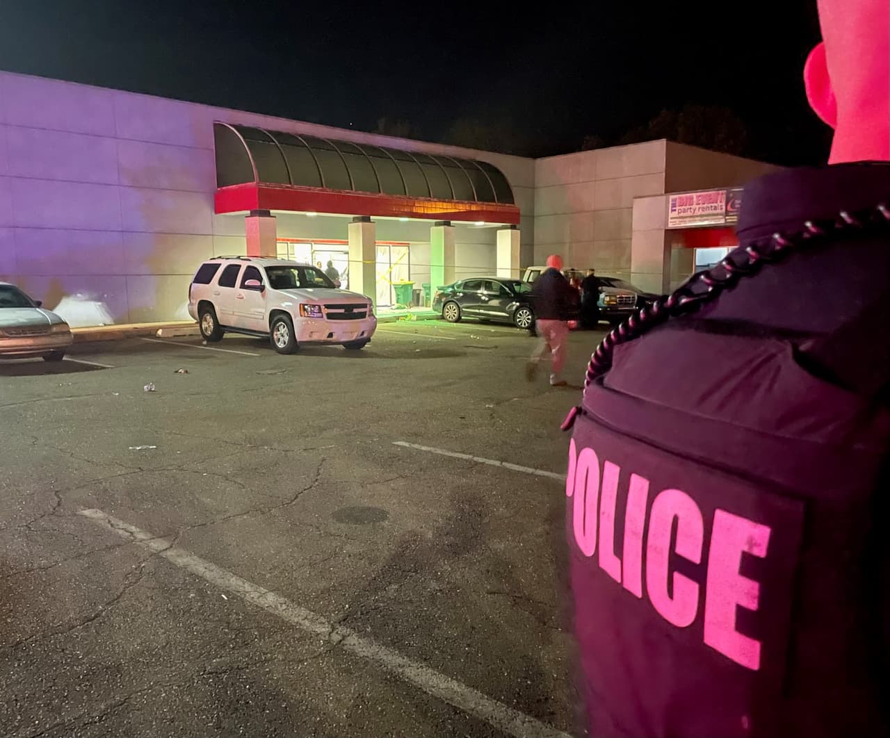 Fiesta de Halloween termina en tragedia al este de Dallas: hay un muerto y nueve heridos