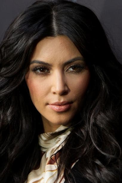 <a href="https://www.univision.com/shows/el-gordo-y-la-flaca/jomari-goyso-recomienda-no-seguir-la-tendencia-que-uso-kim-kardashian-y-lili-estefan-quedo-algo-confundida-video">Kim Kardashian</a> es una de las famosas más camaleónicas, pues es común que nos sorprenda con sus cambios de imagen.
<br>