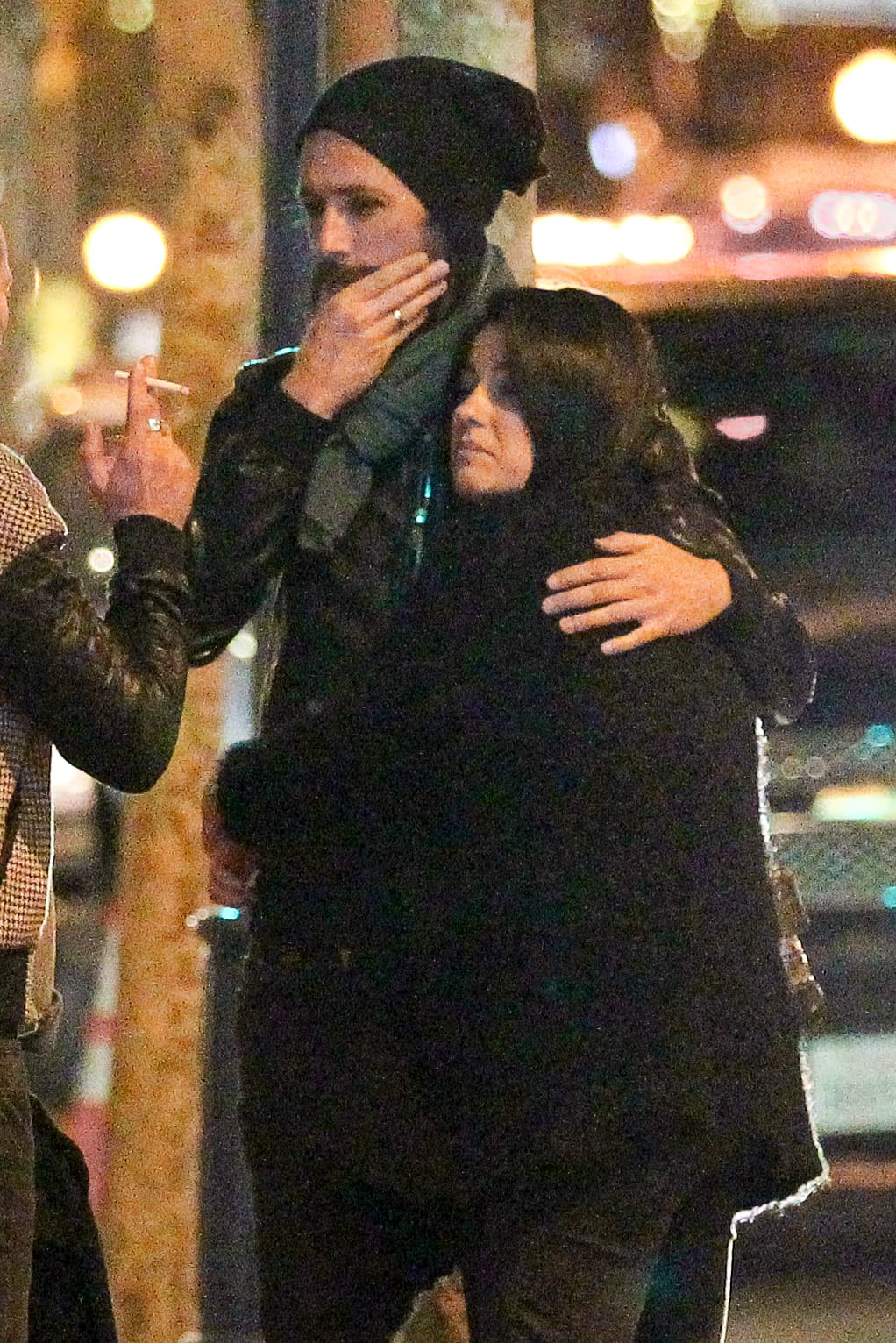 Perroni fue cuestionada acerca de sus planes para la ceremonia de matrimonio a lo que ella se limitó a responder: "Estoy contenta así".