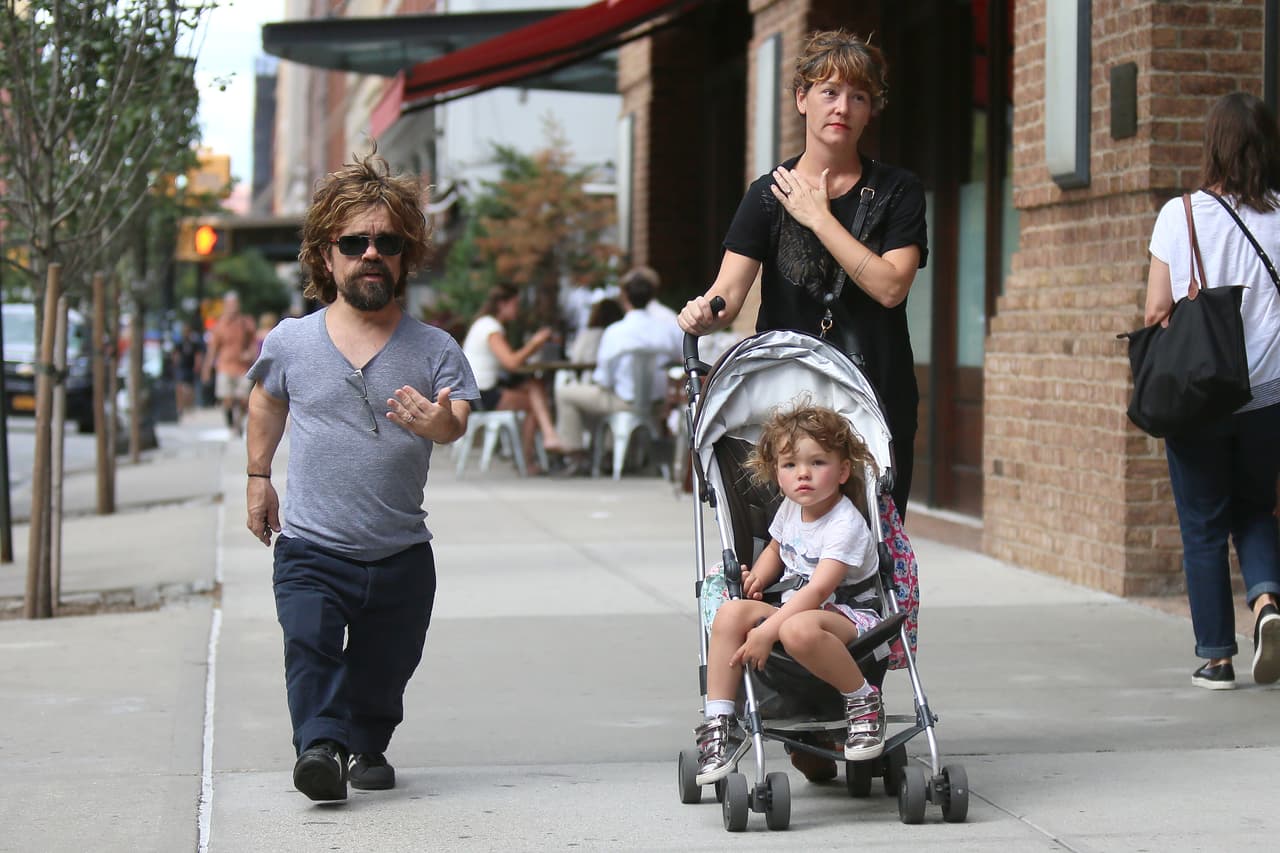 El actor salió a pasear en Nueva York con su familia.