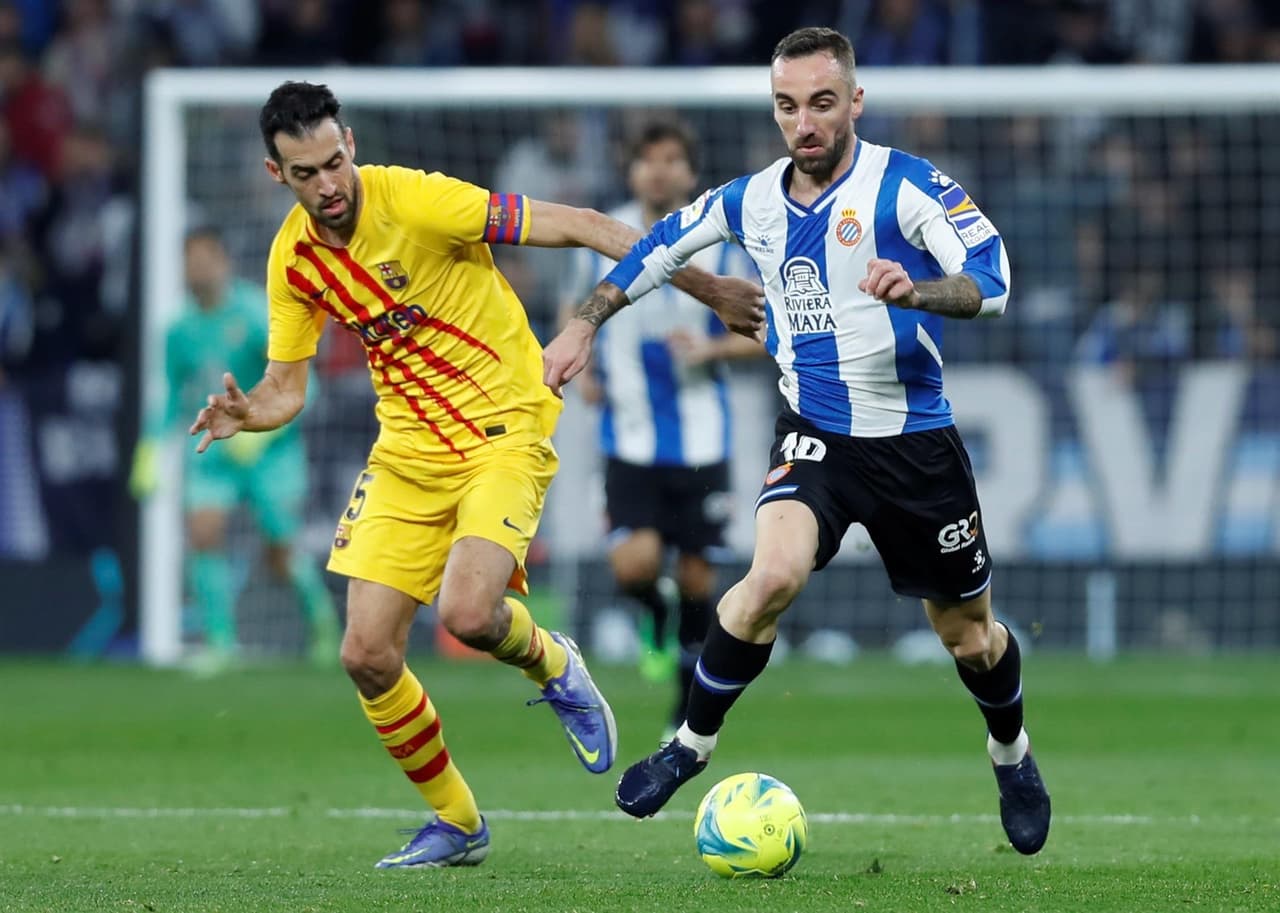 Barcelona hace empate de último minuto ante el Levante 2-2 durante la J24 en La Liga. Pedri abrió el marcador a favor de los culés, pero Sergi Darder y Raúl de Tomás pusieron arriba a los locales y, en el 90+2' Luuk de Jong salvó al equipo de Xavi con golazo.
