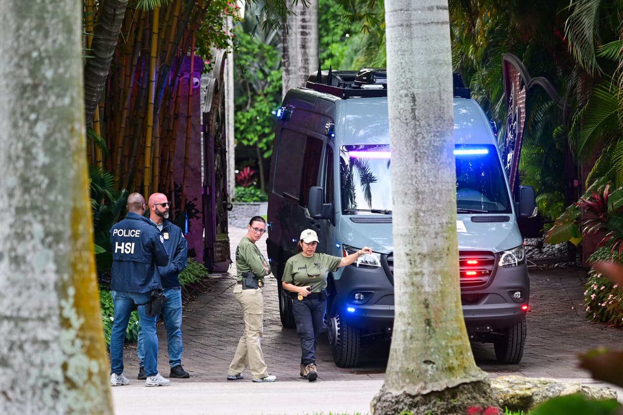 Según un comunicado de la Oficina de Investigaciones del Departamento de Seguridad Nacional, la agencia “ejecutó acciones policiales como parte de una investigación en curso, con la asistencia de HSI Los Ángeles (la mansión de Combs en esa ciudad también fue allanada), HSI Miami y nuestros socios locales encargados de hacer cumplir la ley”.