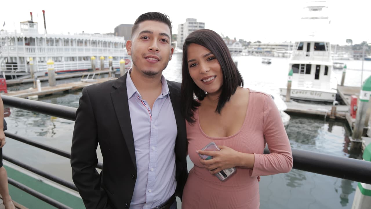 Raúl 'El Pelón', Carla Medrano y El Feo premiaron a sus oyentes con una noche inolvidable al lado de Calibre 50 en un bote privado.