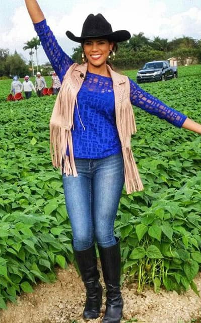 "No vayas por donde te lleve el camino, ve por donde no hay camino y deja tu propia huella", recomendó.