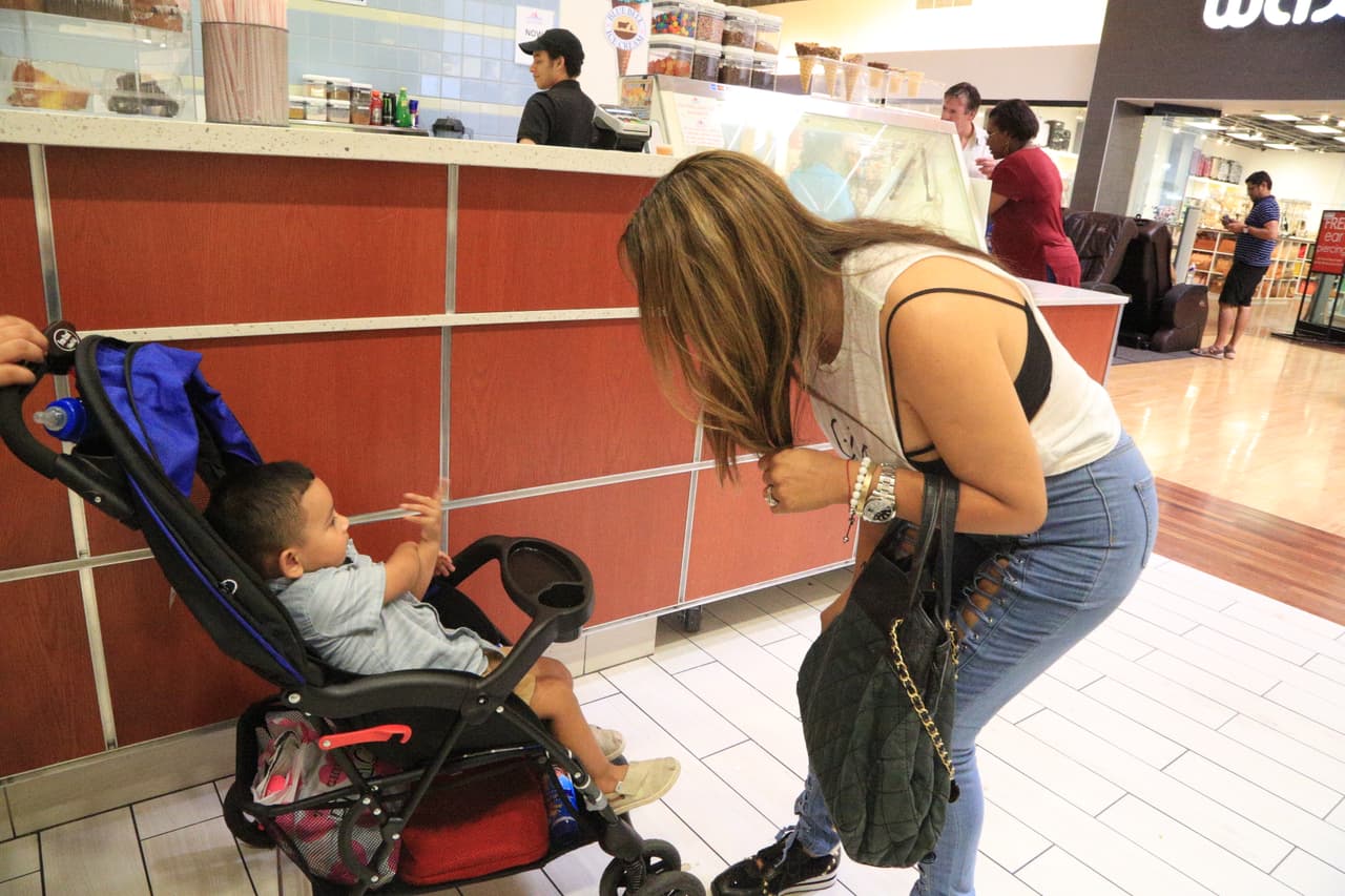 Los tres locutores se fueron a las calles de Dallas y tuvieron la oportunidad de conocer algunos de sus seguidores.