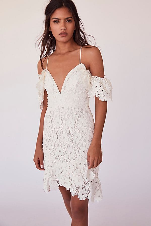 Jennifer Lopez usó un vestido para veranear en Italia que tú podrías usar para el civil