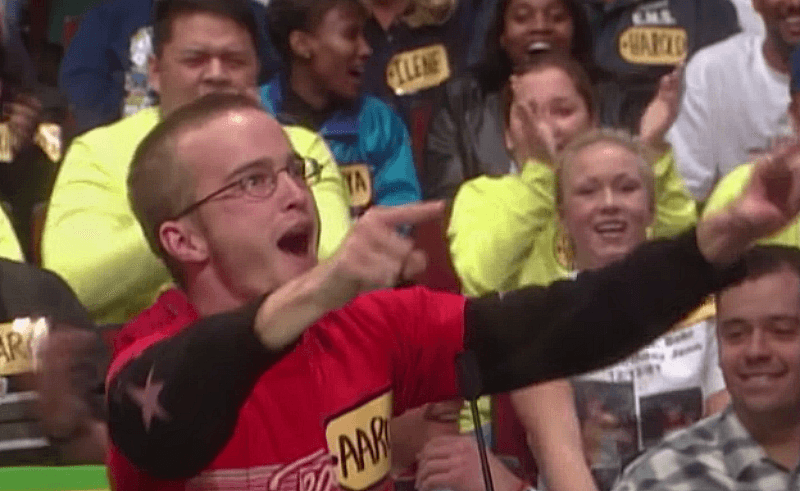 Aaron Paul tuvo revancha en El Precio Justo, 17 años después de haber participado