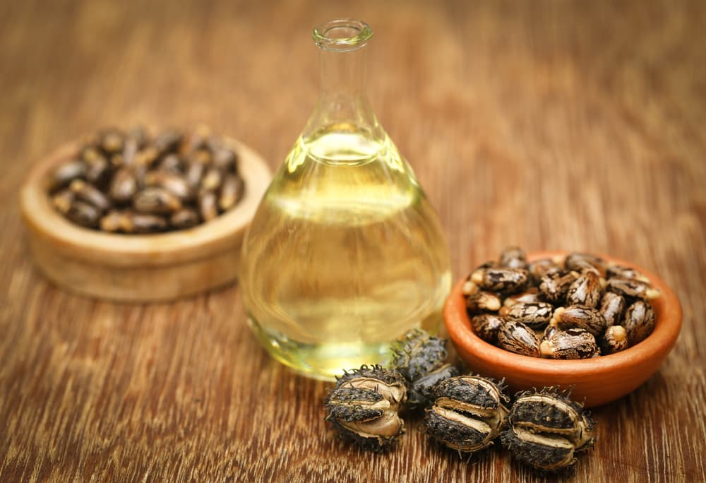 5 usos fascinantes del aceite de castor como producto de belleza