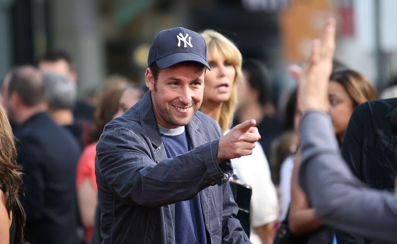 Adam Sandler no fue nominado al Oscar y podrá volver a usar bermudas