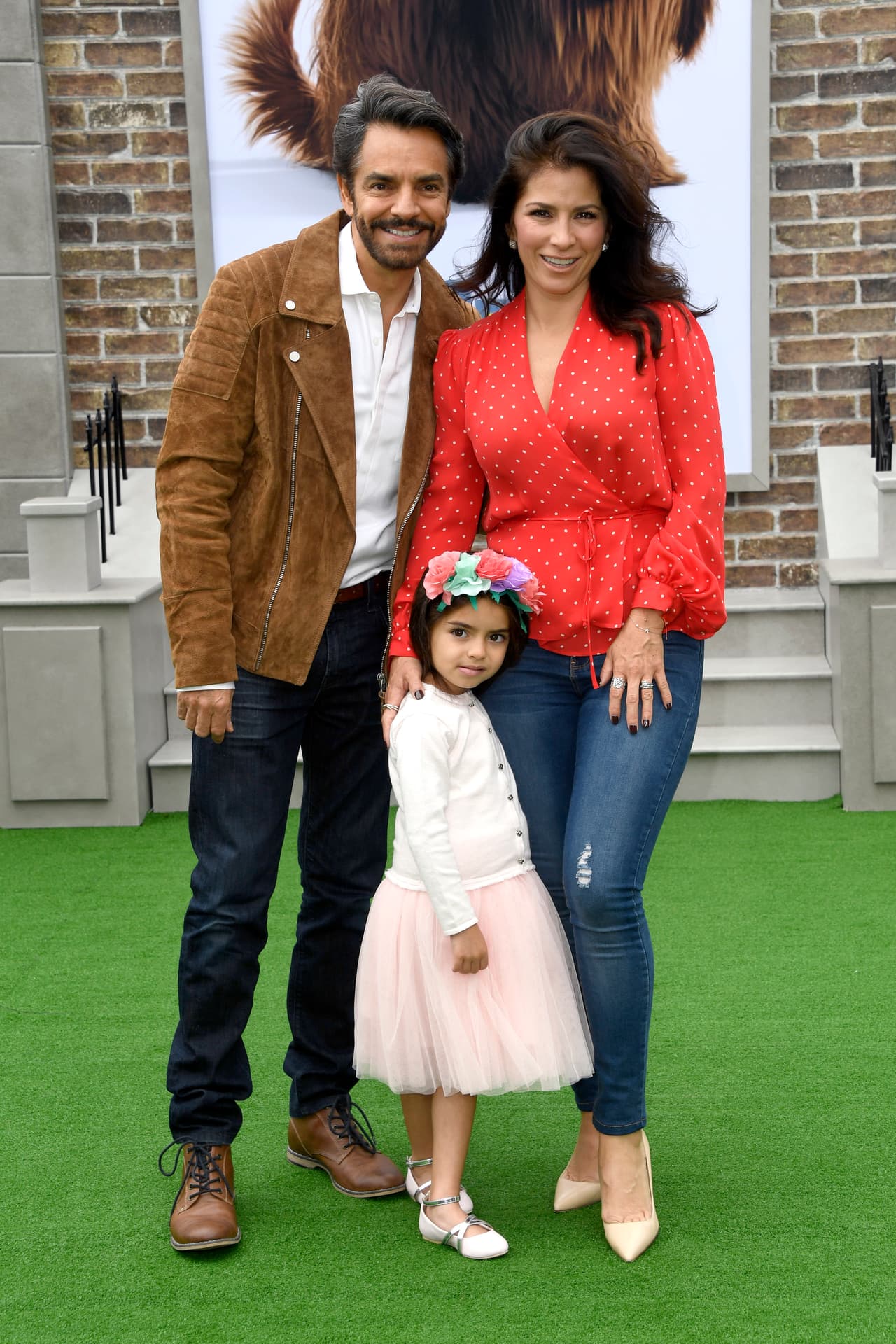 Aitana se convirtió en vlogger de belleza y ahora es la más popular de la familia Derbez