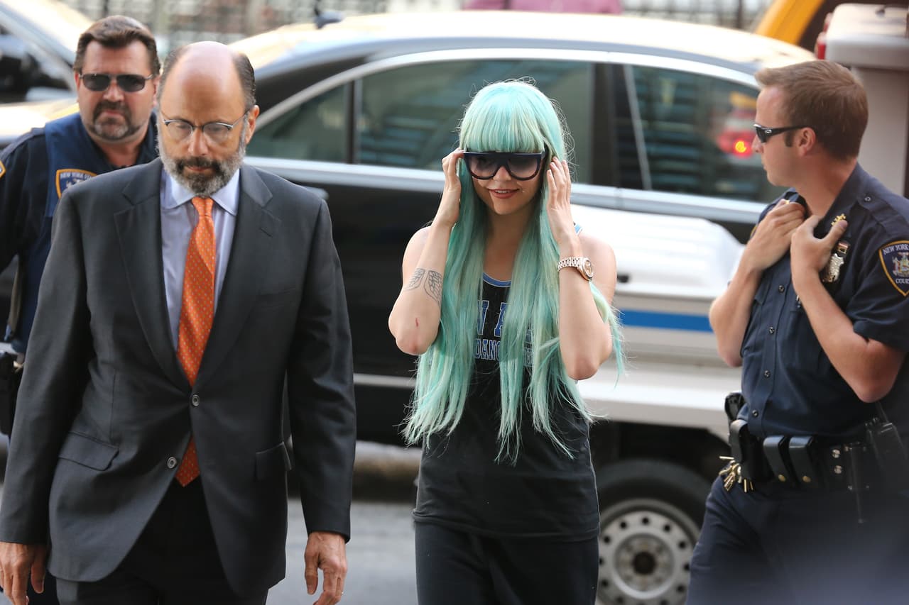 ¿Recuerdas a Amanda Bynes? Cambió radicalmente su imagen y hasta tiene tatuajes en la cara