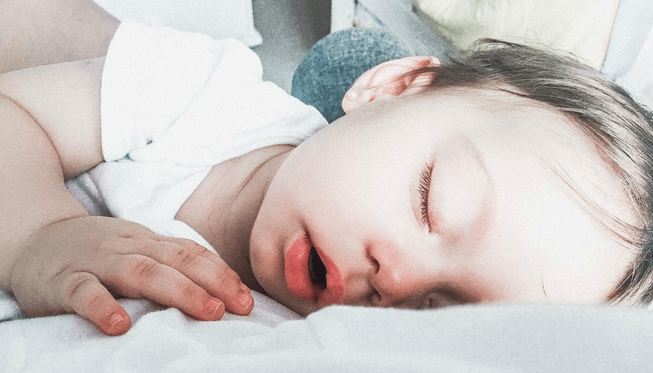 Si sufres porque tu bebé nunca duerme toda la noche, NECESITAS leer esto