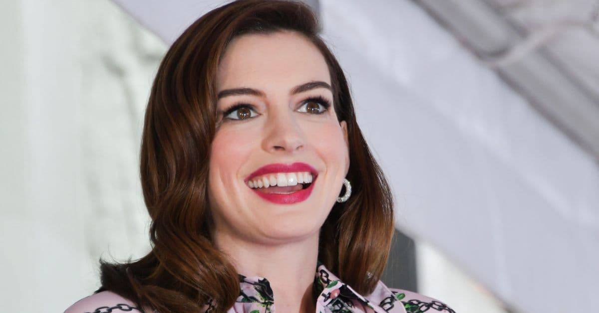 ¡Anne Hathaway está embarazada! Y luce absolutamente hermosa con su pancita