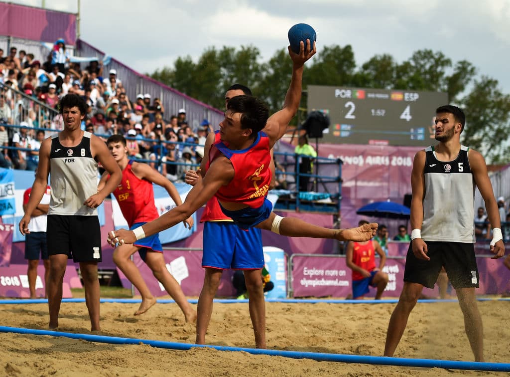 Estas mujeres argentinas ganaron el oro en handball en los JJOO, pero la atención se centró en su ropa 