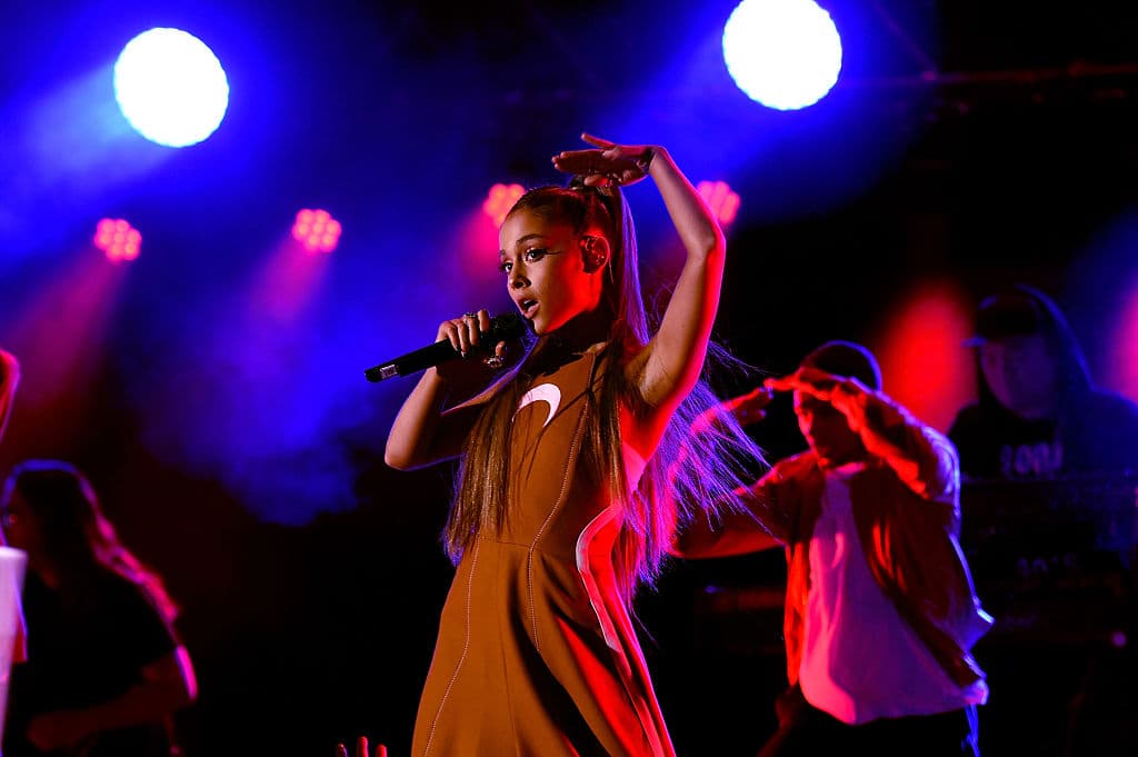 12 looks demasiado dignos de Ariana Grande 