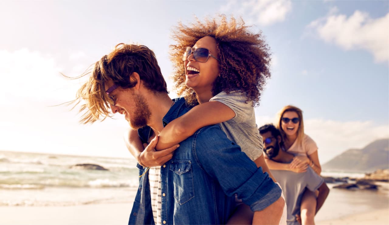 ¿«Hablas» con las manos? Esto es lo que este hábito revela de ti