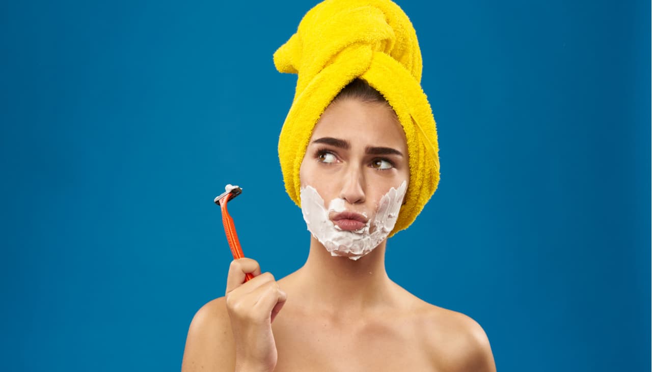  Tener vello en la barbilla puede indicar este problema de salud en mujeres