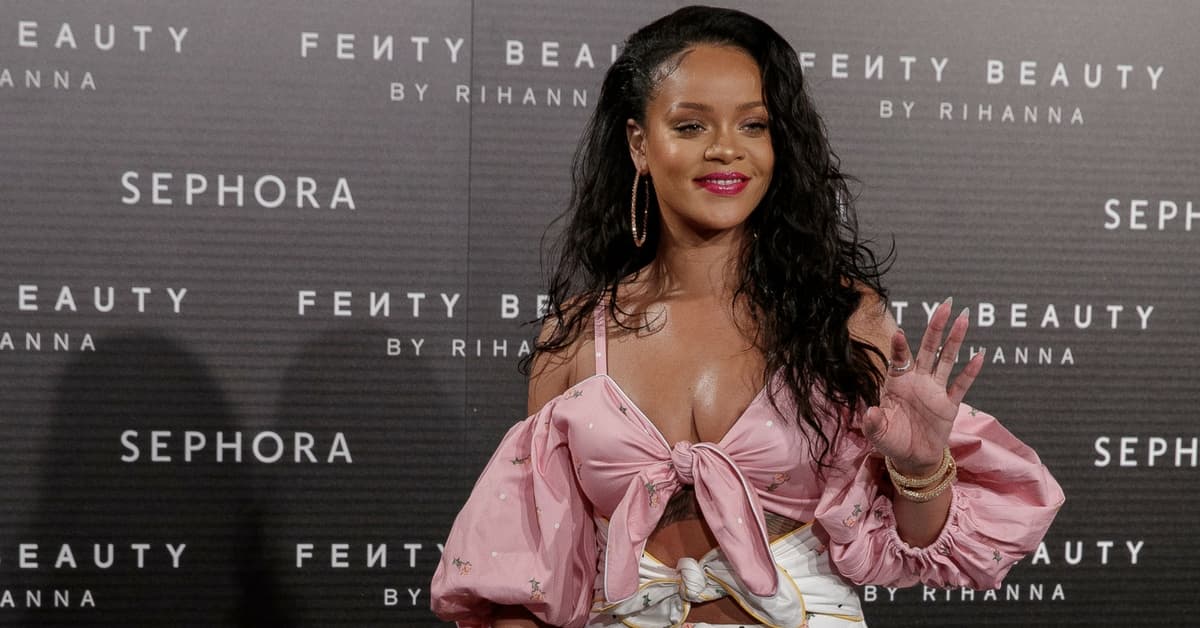 Rihanna lanzó una sexy y divertida línea de juguetes para adultos que necesitas probar AHORA MISMO