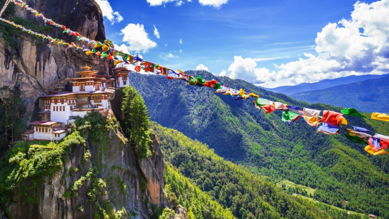 El final feliz de Bután: el lugar que venció al coronavirus con la bondad de su rey