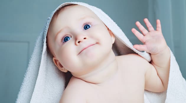 Talco, humectante, colonia: qué puedes o no ponerle a tu bebé después del baño