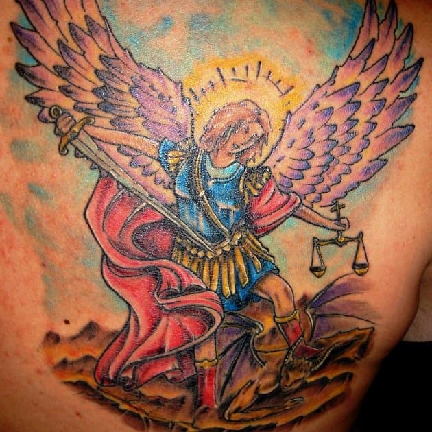 Tatuajes de ángeles: Fredy y su diseño de San Miguel