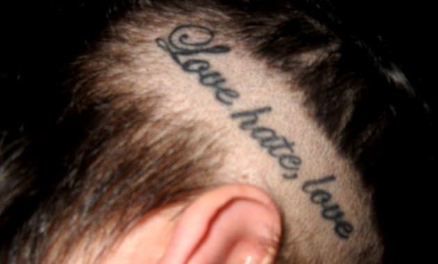 Tattoos en la cabeza: la frase de Juan Francisco