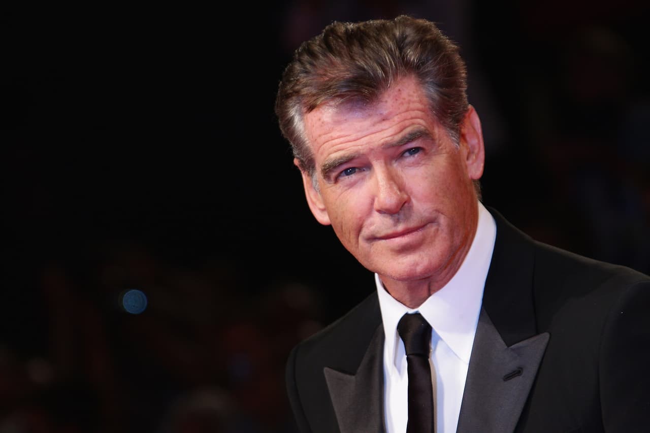 Los guapos hijos de Pierce Brosnan se robaron los Golden Globes y nos urge verlos en el cine