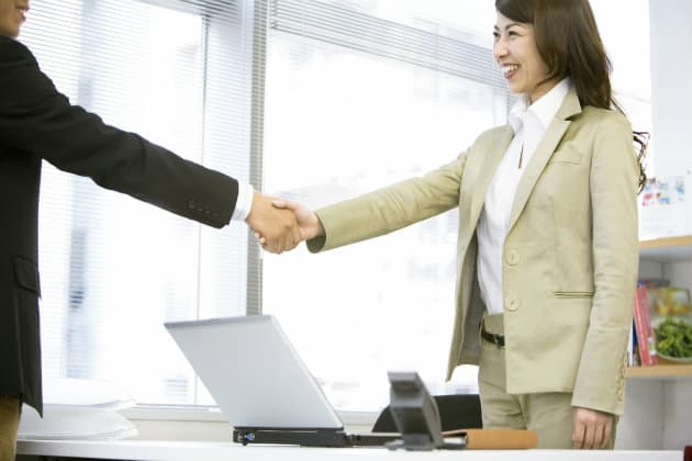 10 códigos implícitos que todos deberíamos mantener con los compañeros de oficina							