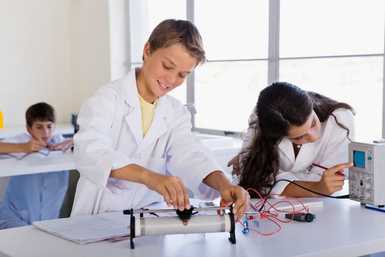 Experimentos eléctricos para niños