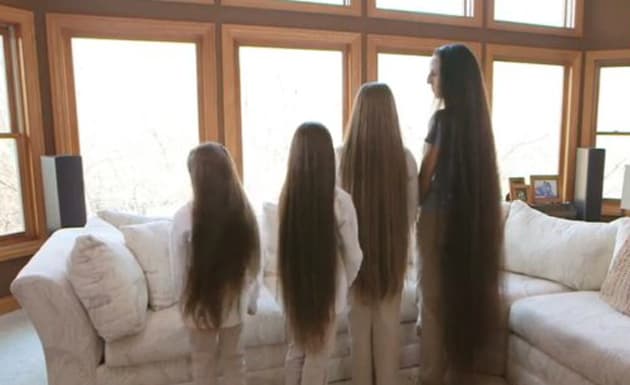Las imágenes de la familia que jamás se ha cortado el cabello