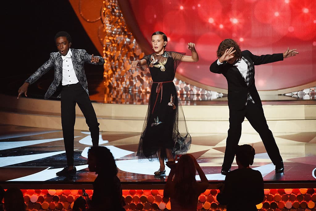 Los chicos de Stranger Things se robaron la atención de todos en los Emmys al hacer esto...