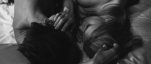 4 razones por las que es difícil amar a una mujer complicada (pero vale la pena hacerlo)