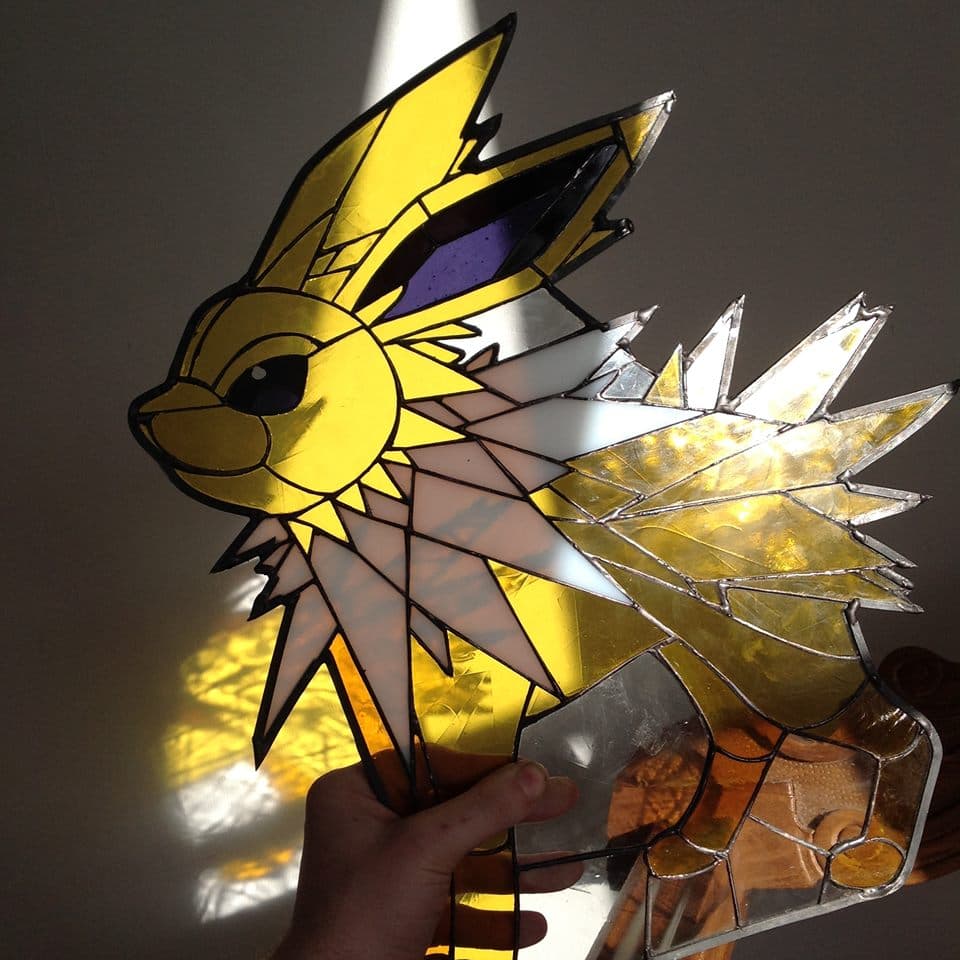 ¡Vitrales salvajes han aparecido! Increíbles Pokémon hechos en cristal. ¡Consíguelos a todos! 