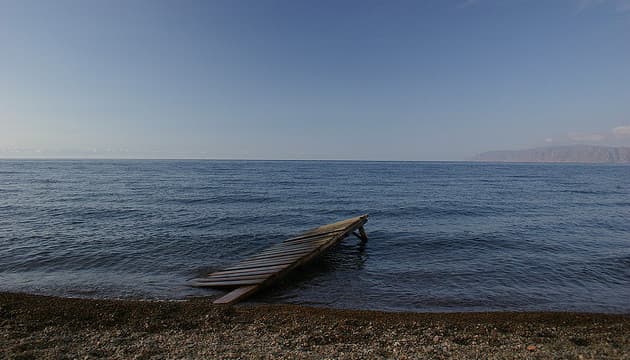 Descubre cuáles son los 7 lagos más grandes e imponentes del mundo