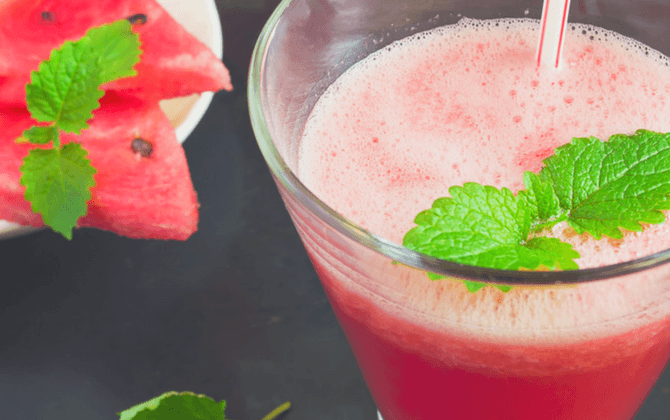 Esta margarita de sandía es el verano dentro de un vaso, ¡pruébala!