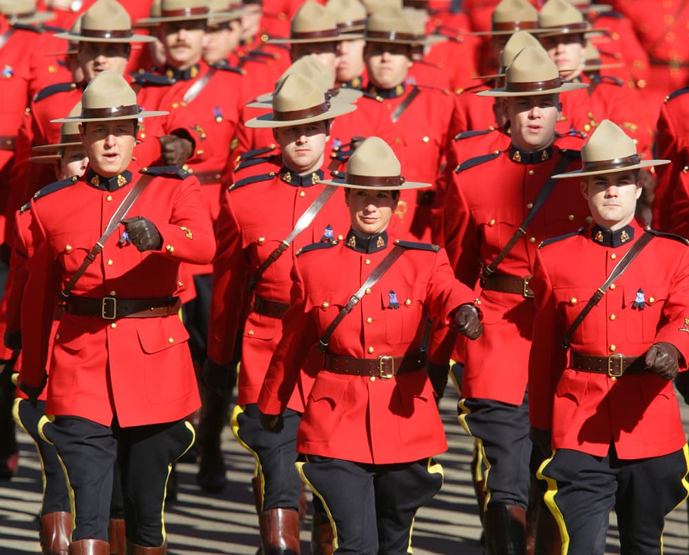 La policía montada de Canadá permitirá a sus oficiales mujeres utilizar hijab