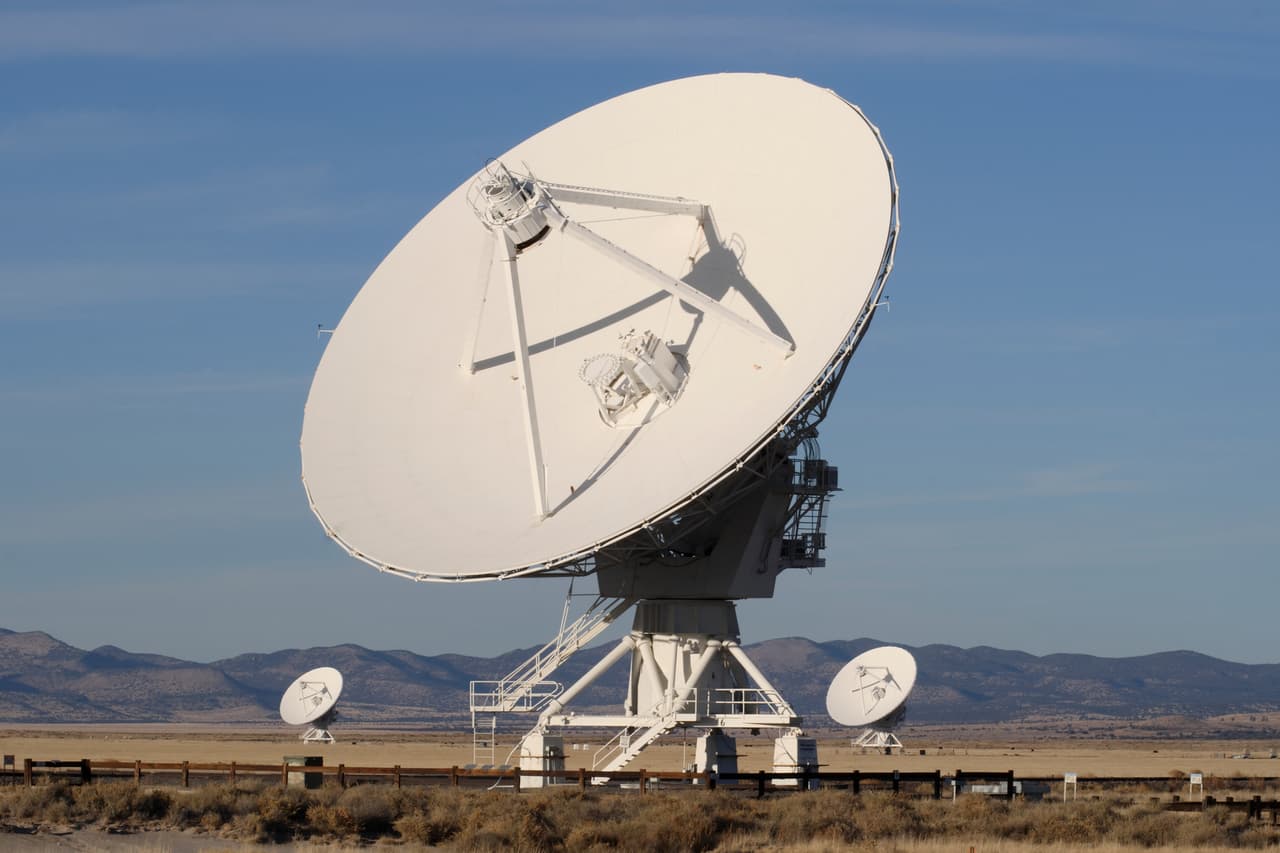 Esta fotografía de un agujero negro está conmocionando al mundo y te explicamos por qué