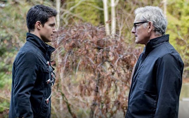 Martin Stein se va de Legends of Tomorrow y eso nos deja con varias preguntas