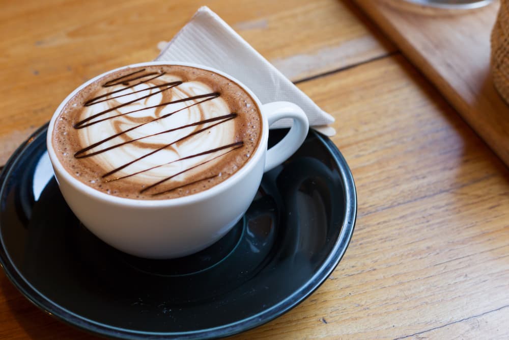 Estudio científico confirma que esta es la mejor bebida para estimular tu atención durante el día