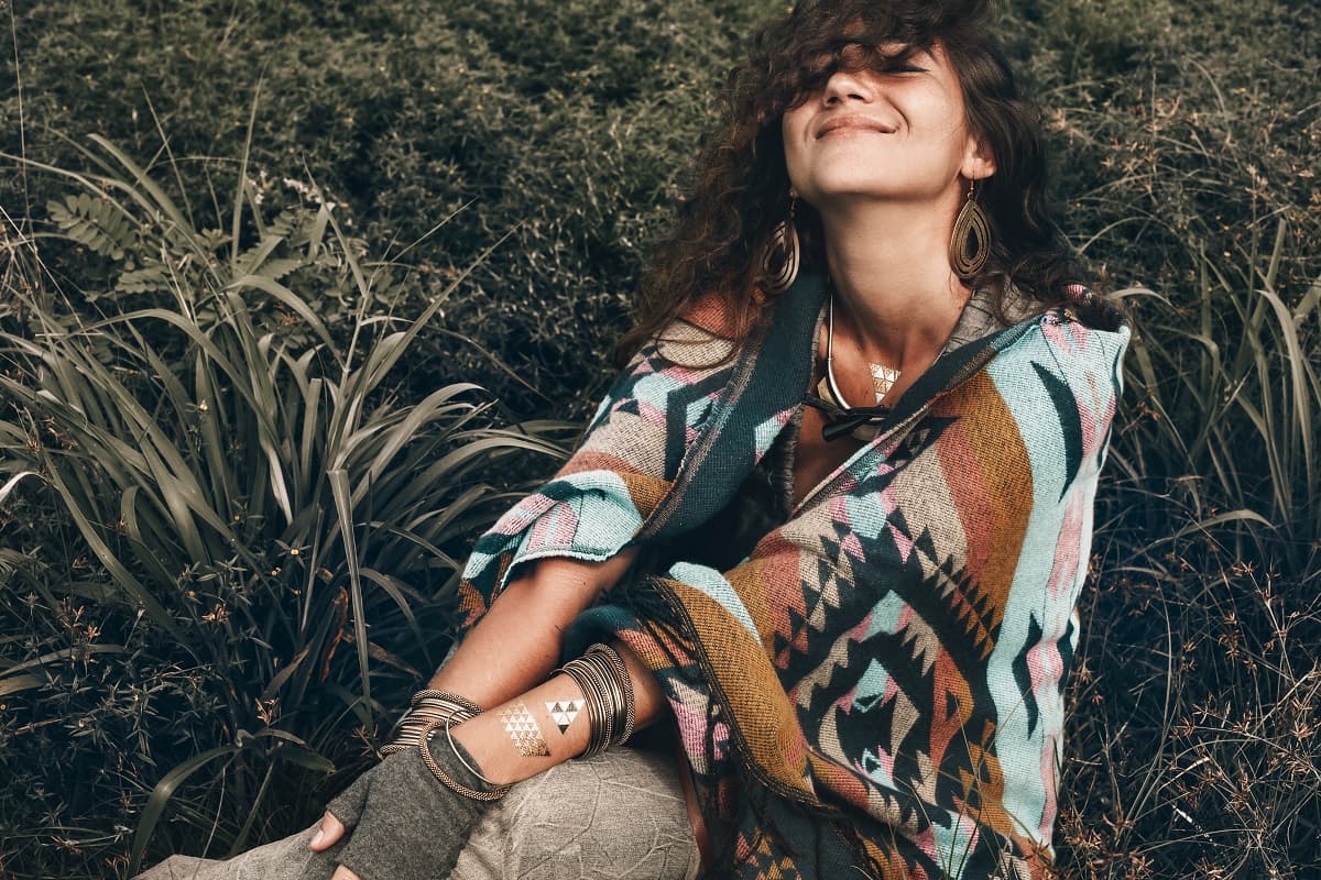 Las capas pueden ser la prenda más chic de tu guardarropa, sólo debes aprender a combinarlas